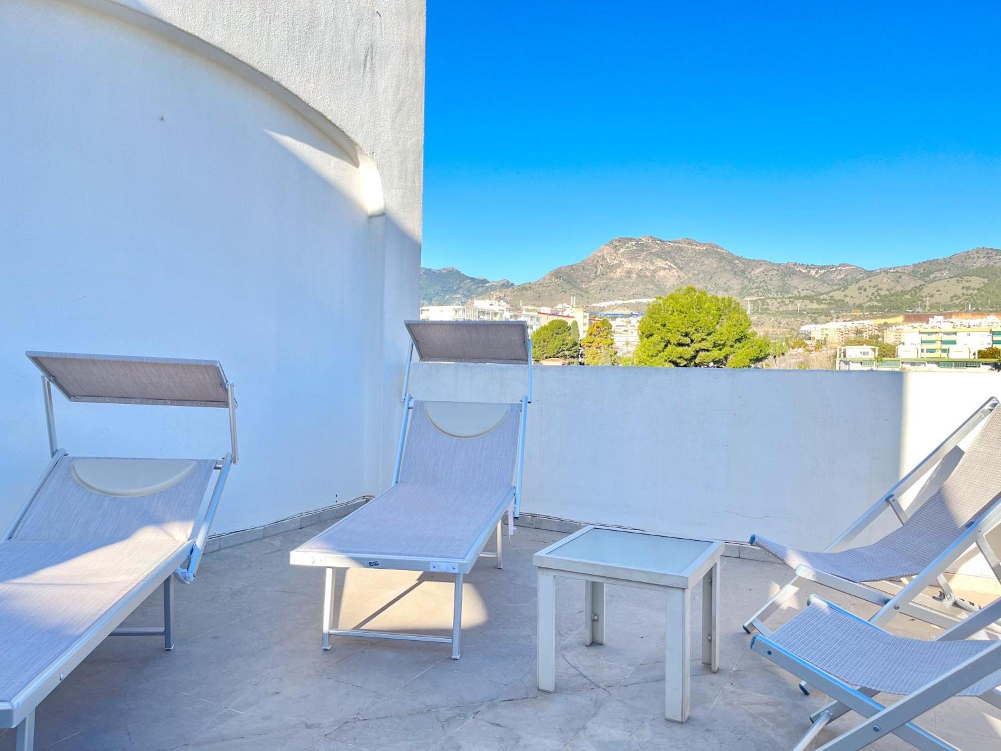 Appartement Spacieux Avec Terrasse Et Piscine Benalmadena Exterior photo